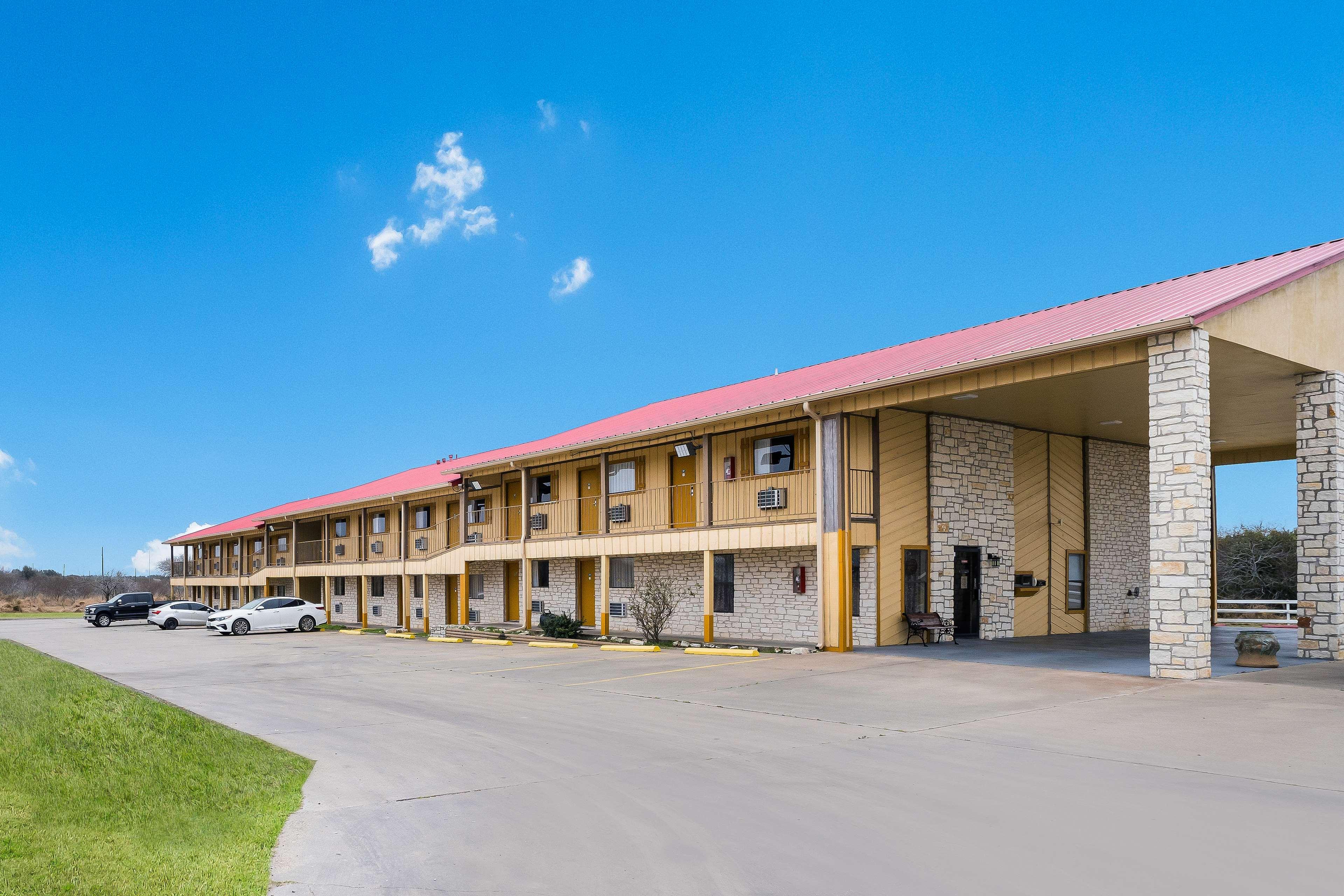 Americas Best Value Inn Refugio Екстериор снимка