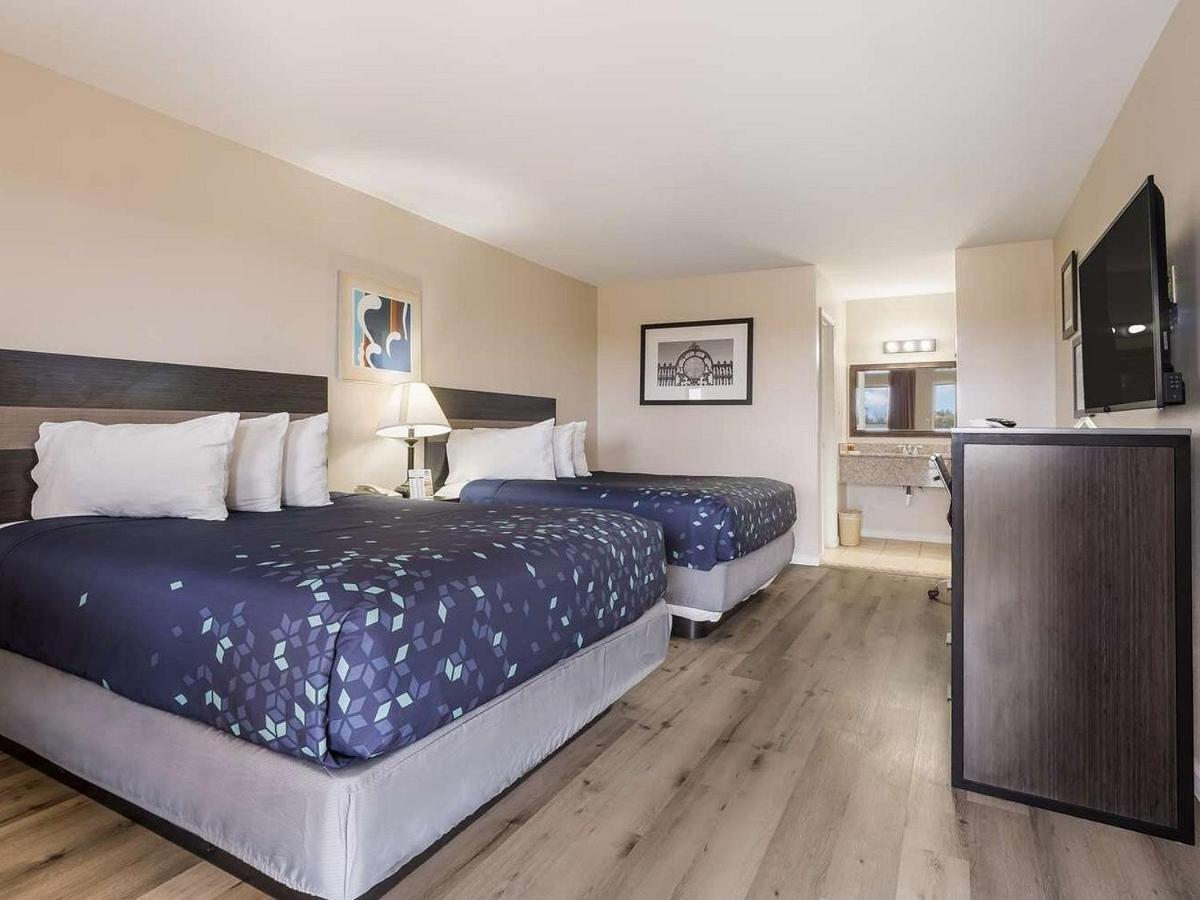 Americas Best Value Inn Refugio Екстериор снимка